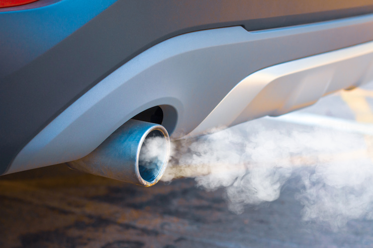 Comment réagir si votre véhicule échoue au contrôle technique à cause de la pollution ?
